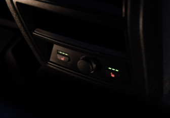 Подержанный автомобиль BMW X6 2018 года (23 фото)