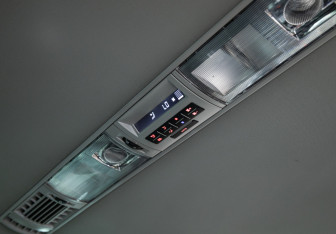 Подержанный автомобиль Volkswagen Multivan 2019 года (12 фото)