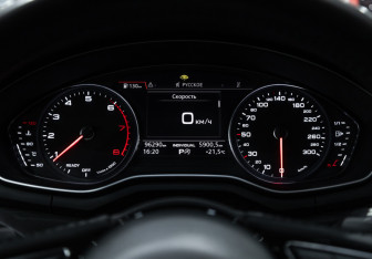 Подержанный автомобиль Audi A5 Liftback 2019 года (14 фото)