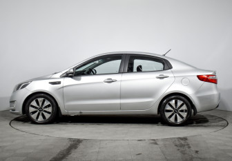 Подержанный автомобиль Kia Rio Sedan 2012 года (8 фото)
