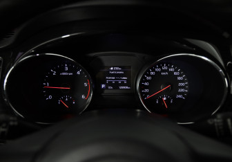 Подержанный автомобиль Kia Carnival 2018 года (12 фото)