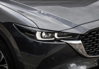 Подержанный автомобиль Mazda CX-5 2024 года (11 фото)