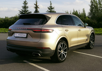 Подержанный автомобиль Porsche Cayenne 2018 года (7 фото)
