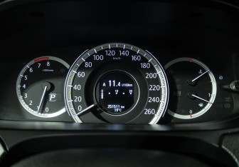 Подержанный автомобиль Honda Accord Sedan 2013 года (12 фото)