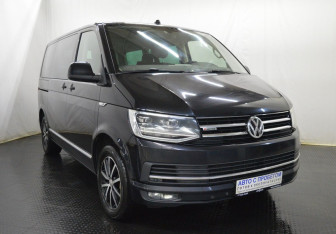Подержанный автомобиль Volkswagen Multivan 2018 года (3 фото)