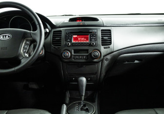 Подержанный автомобиль Kia Magentis 2010 года (14 фото)