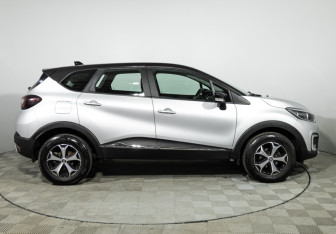 Подержанный автомобиль Renault Kaptur 2021 года (4 фото)