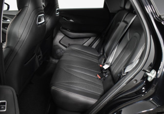 Подержанный автомобиль Omoda C5 2024 года (11 фото)