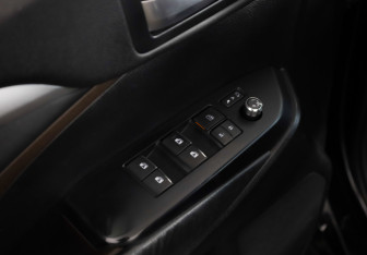 Подержанный автомобиль Toyota Highlander 2015 года (16 фото)