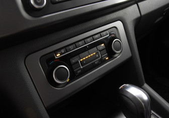 Подержанный автомобиль Volkswagen Amarok 2013 года (13 фото)