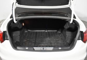 Подержанный автомобиль Citroen C4 Sedan 2016 года (20 фото)