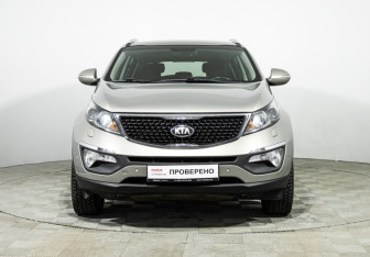 Подержанный автомобиль Kia Sportage 2014 года (2 фото)