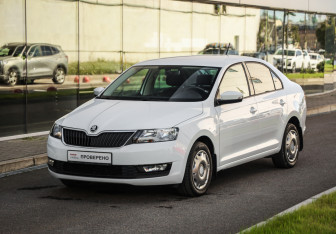 Подержанный автомобиль Skoda Rapid Liftback 2019 года (3 фото)