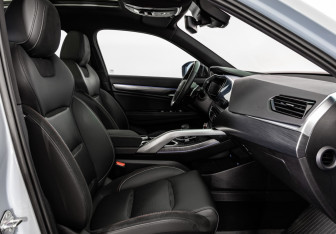 Подержанный автомобиль Geely Tugella 2024 года (28 фото)