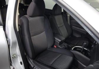 Подержанный автомобиль Nissan X-Trail 2018 года (22 фото)