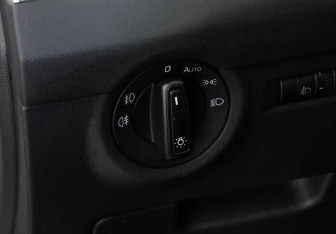 Подержанный автомобиль Skoda Octavia Liftback 2013 года (18 фото)