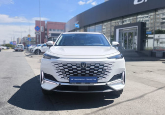 Подержанный автомобиль Changan UNI-K 2023 года (2 фото)