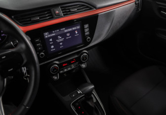 Подержанный автомобиль Kia Rio Sedan 2020 года (18 фото)