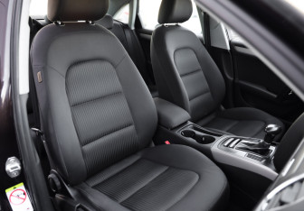 Подержанный автомобиль Audi A4 Sedan 2013 года (20 фото)