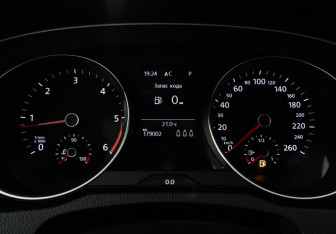 Подержанный автомобиль Volkswagen Passat Wagon 2019 года (12 фото)