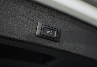 Подержанный автомобиль Audi Q5 2013 года (30 фото)