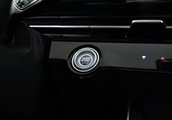 Подержанный автомобиль Omoda C5 2022 года (25 фото)