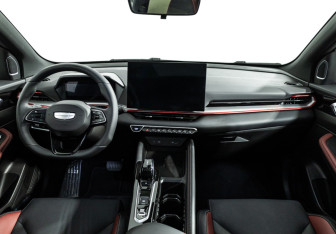 Подержанный автомобиль Geely Coolray 2026 года (13 фото)