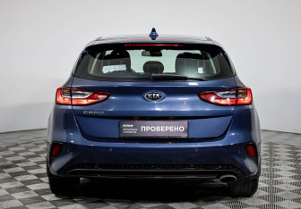 Подержанный автомобиль Kia Ceed Hatchback 2019 года (6 фото)