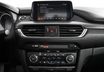 Подержанный автомобиль Mazda 6 Sedan 2017 года (15 фото)