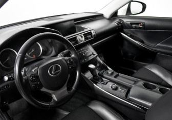 Подержанный автомобиль Lexus IS Sedan 2014 года (9 фото)