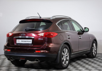 Подержанный автомобиль Infiniti EX 2012 года (5 фото)