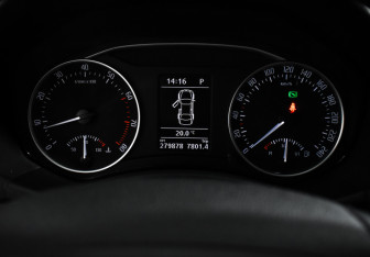 Подержанный автомобиль Skoda Octavia Liftback 2012 года (18 фото)