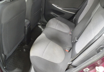 Подержанный автомобиль Hyundai Solaris Hatchback 2011 года (11 фото)