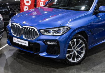 Подержанный автомобиль BMW X6 2020 года (2 фото)
