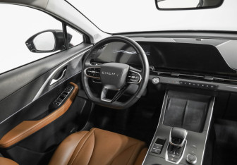 Подержанный автомобиль Omoda C5 2022 года (9 фото)