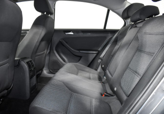 Подержанный автомобиль Volkswagen Jetta Sedan 2014 года (12 фото)