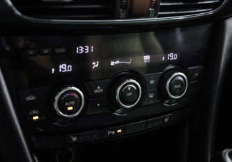 Подержанный автомобиль Mazda 6 Sedan 2013 года (15 фото)