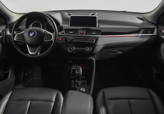 Подержанный автомобиль BMW X2 2019 года (13 фото)