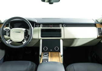 Подержанный автомобиль Land Rover Range Rover 2018 года (13 фото)