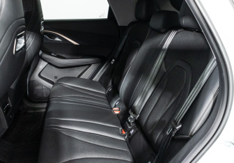 Подержанный автомобиль Omoda C5 2023 года (10 фото)