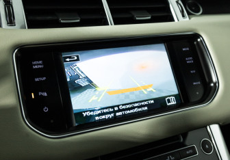 Подержанный автомобиль Land Rover Range Rover Sport 2015 года (17 фото)