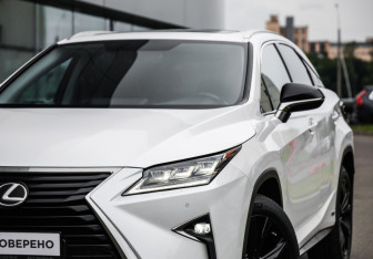Подержанный автомобиль Lexus RX 2018 года (2 фото)