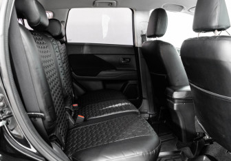 Подержанный автомобиль Mitsubishi Outlander 2016 года (18 фото)