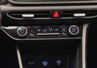 Подержанный автомобиль Hyundai Sonata 2021 года (19 фото)