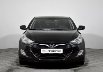 Подержанный автомобиль Hyundai Elantra Sedan 2013 года (2 фото)