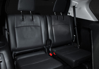 Подержанный автомобиль Toyota Land Cruiser Prado 2019 года (17 фото)