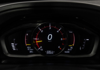 Подержанный автомобиль Volvo XC60 2016 года (30 фото)
