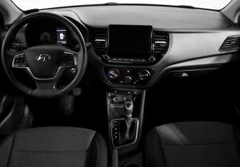 Подержанный автомобиль Hyundai Solaris Sedan 2021 года (13 фото)