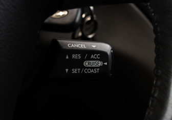 Подержанный автомобиль Subaru Tribeca 2007 года (16 фото)