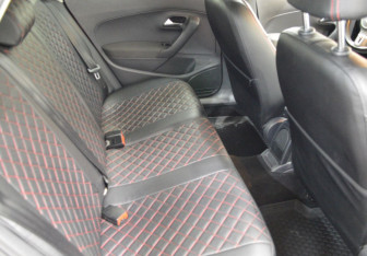 Подержанный автомобиль Volkswagen Polo Sedan 2013 года (13 фото)